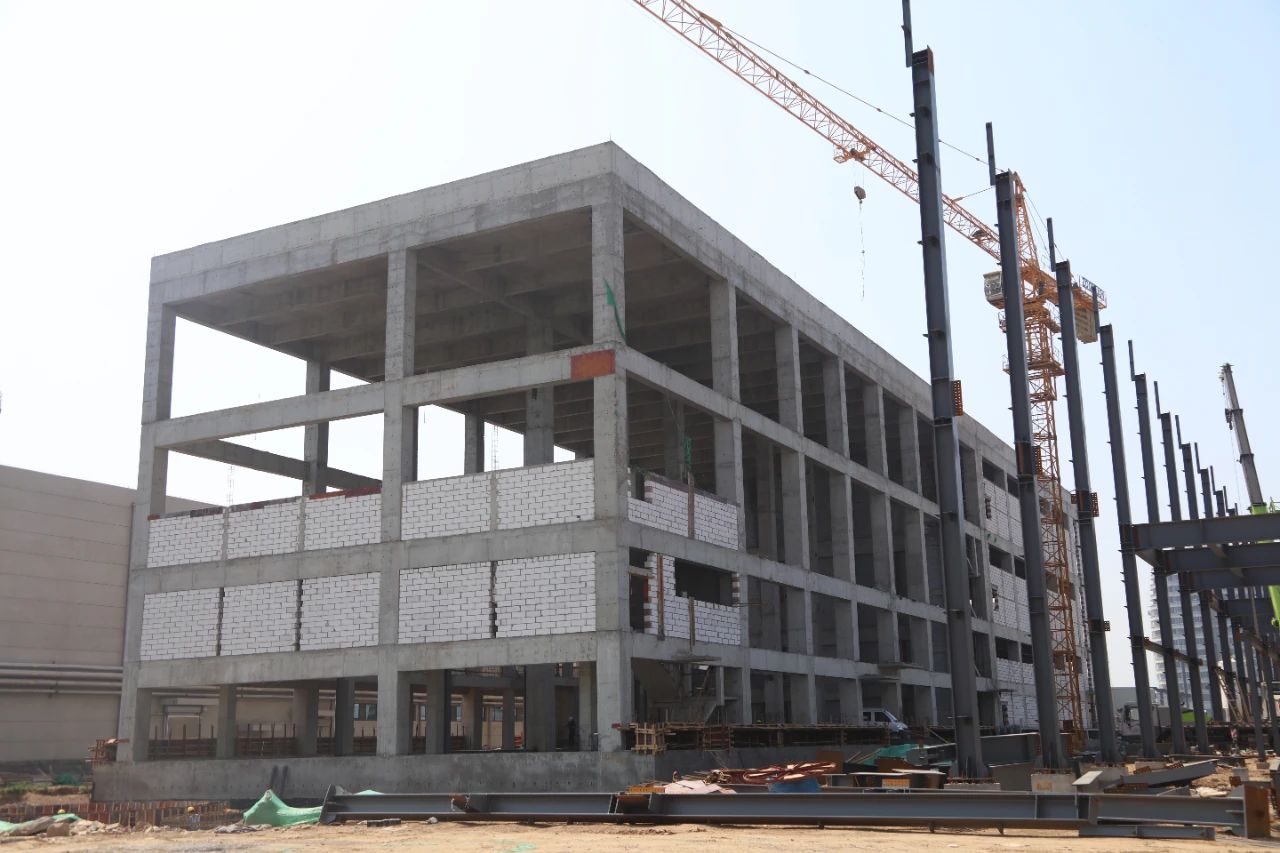 華興即將竣工的研發車間